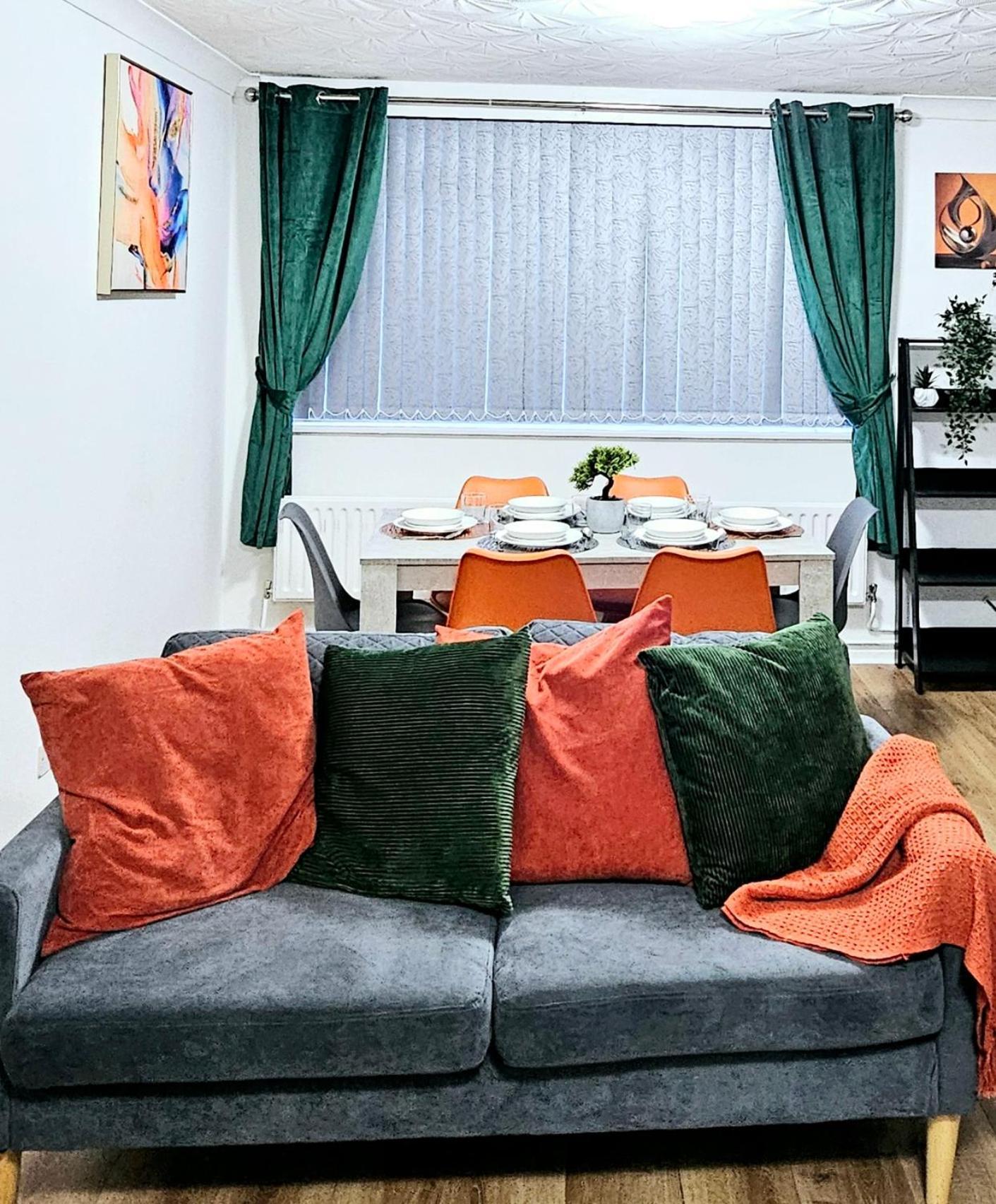 Lushstay Telford - Families, Contractors & Group Of Friends, Long Term Stay 外观 照片